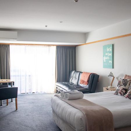 נלסון The Beachcomber Hotel מראה חיצוני תמונה