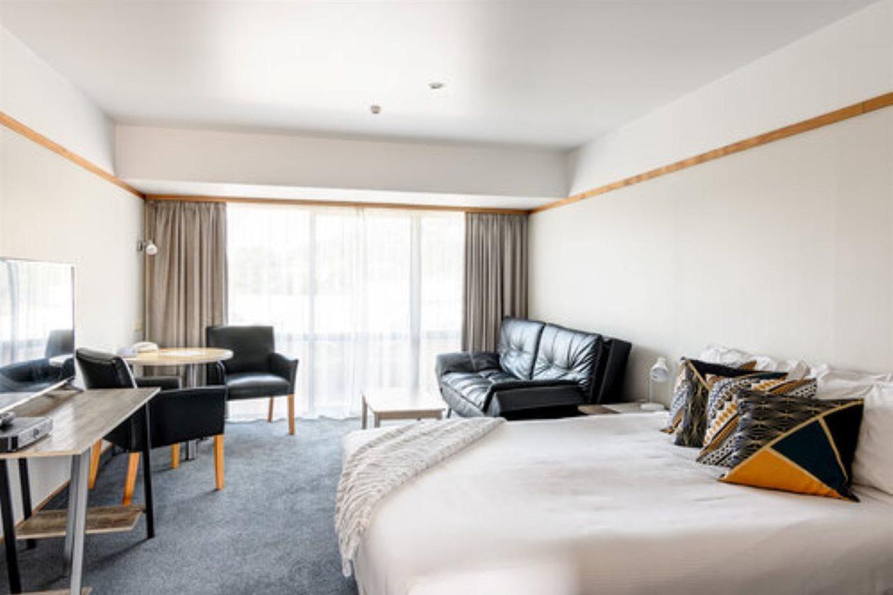 נלסון The Beachcomber Hotel מראה חיצוני תמונה