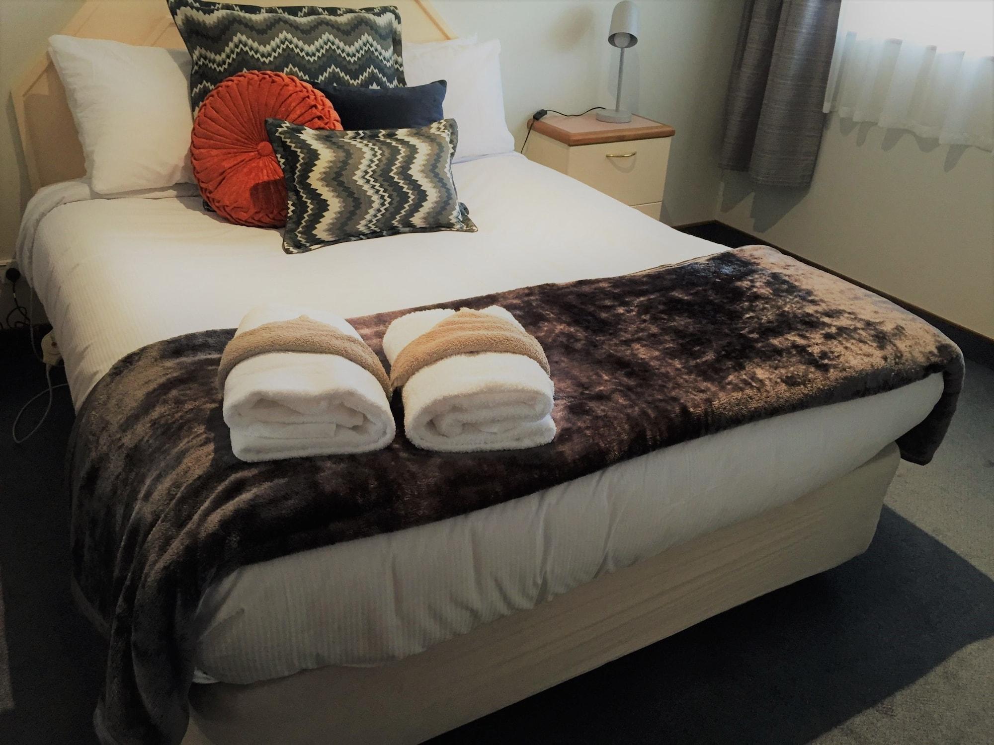 נלסון The Beachcomber Hotel מראה חיצוני תמונה