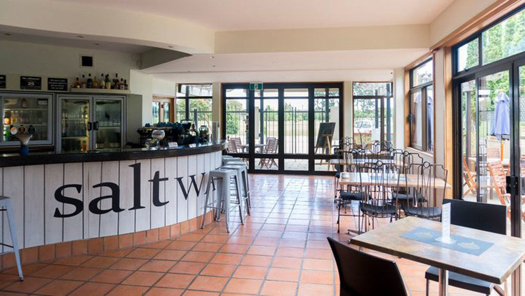 נלסון The Beachcomber Hotel מראה חיצוני תמונה