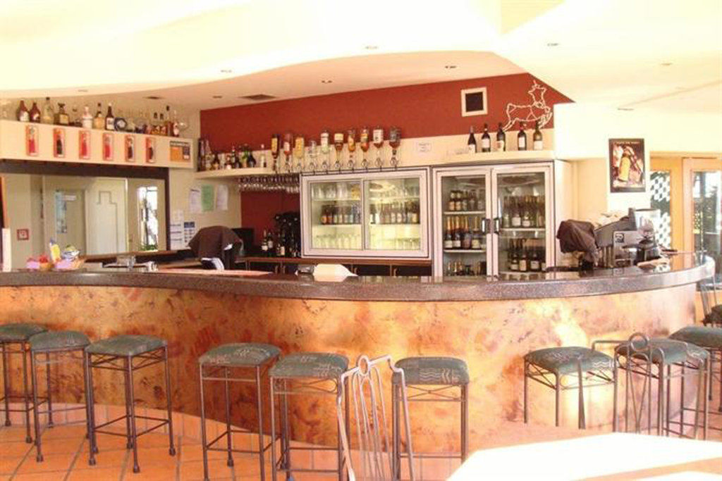 נלסון The Beachcomber Hotel מראה חיצוני תמונה