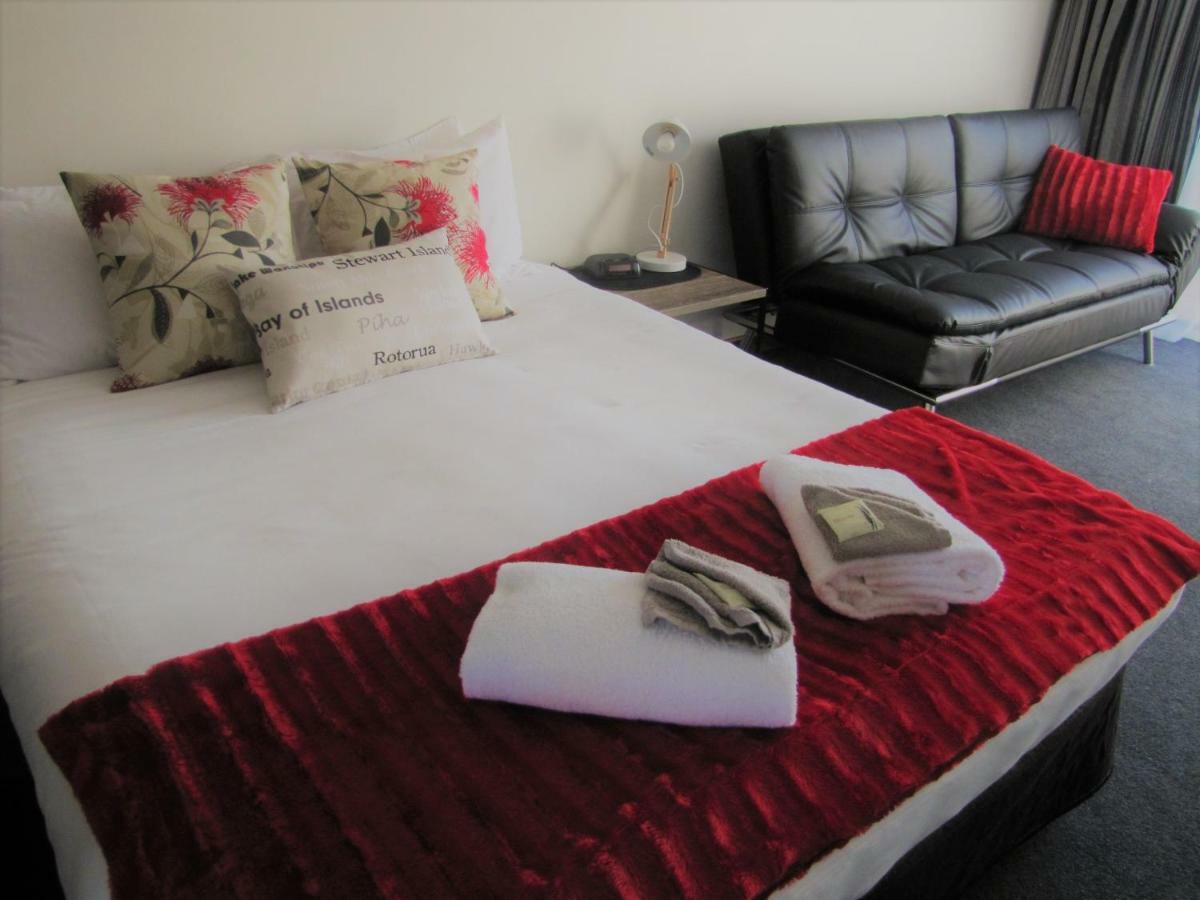 נלסון The Beachcomber Hotel מראה חיצוני תמונה