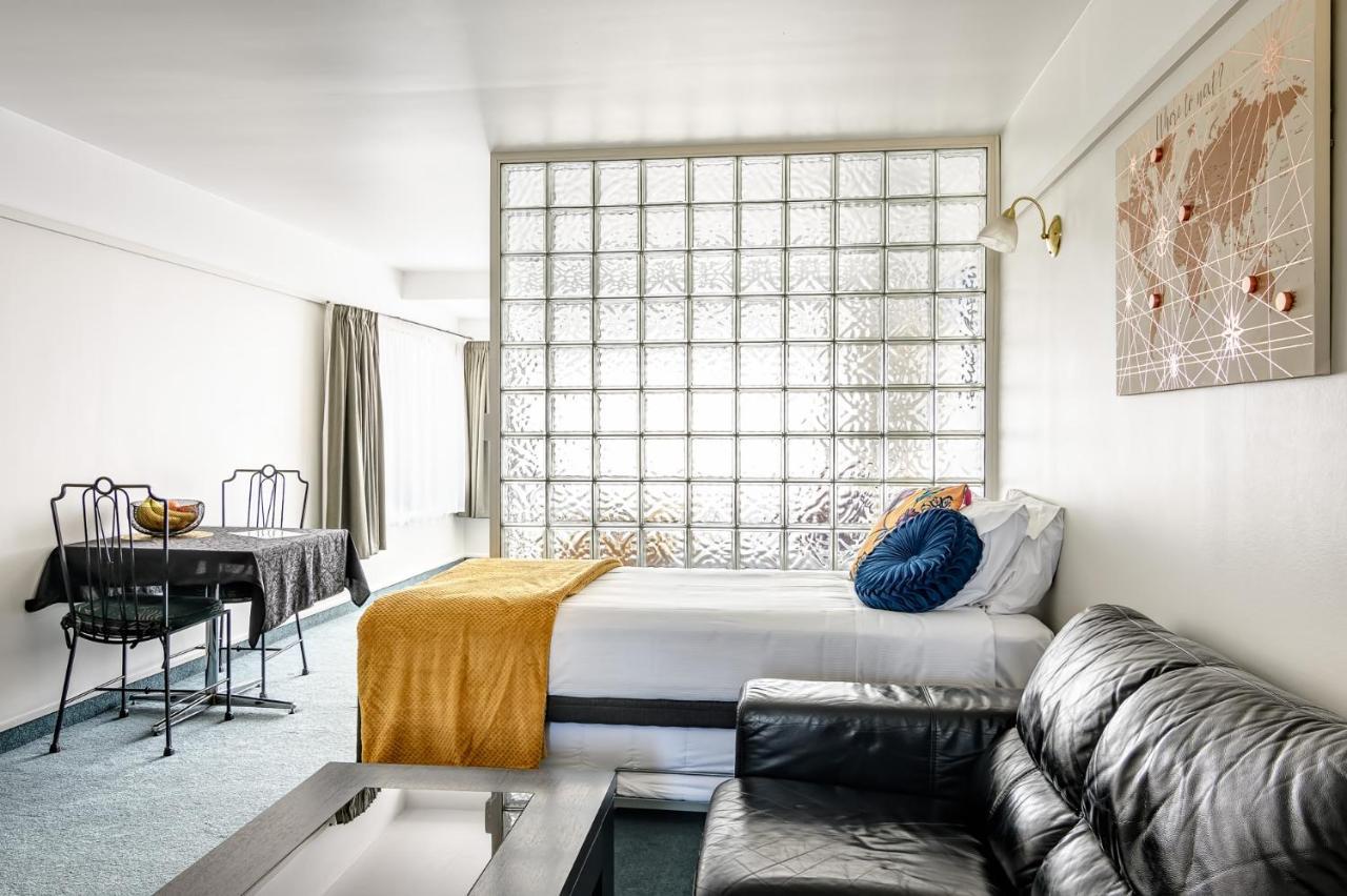 נלסון The Beachcomber Hotel מראה חיצוני תמונה