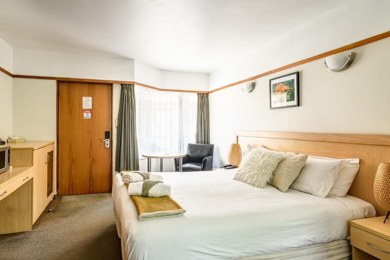 נלסון The Beachcomber Hotel מראה חיצוני תמונה